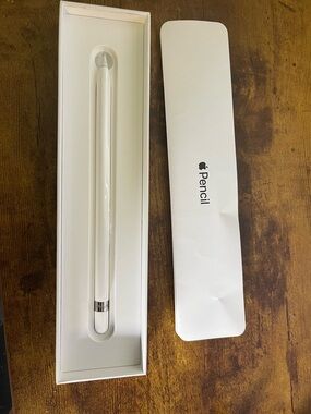 Like New Apple Pencil White - Apple